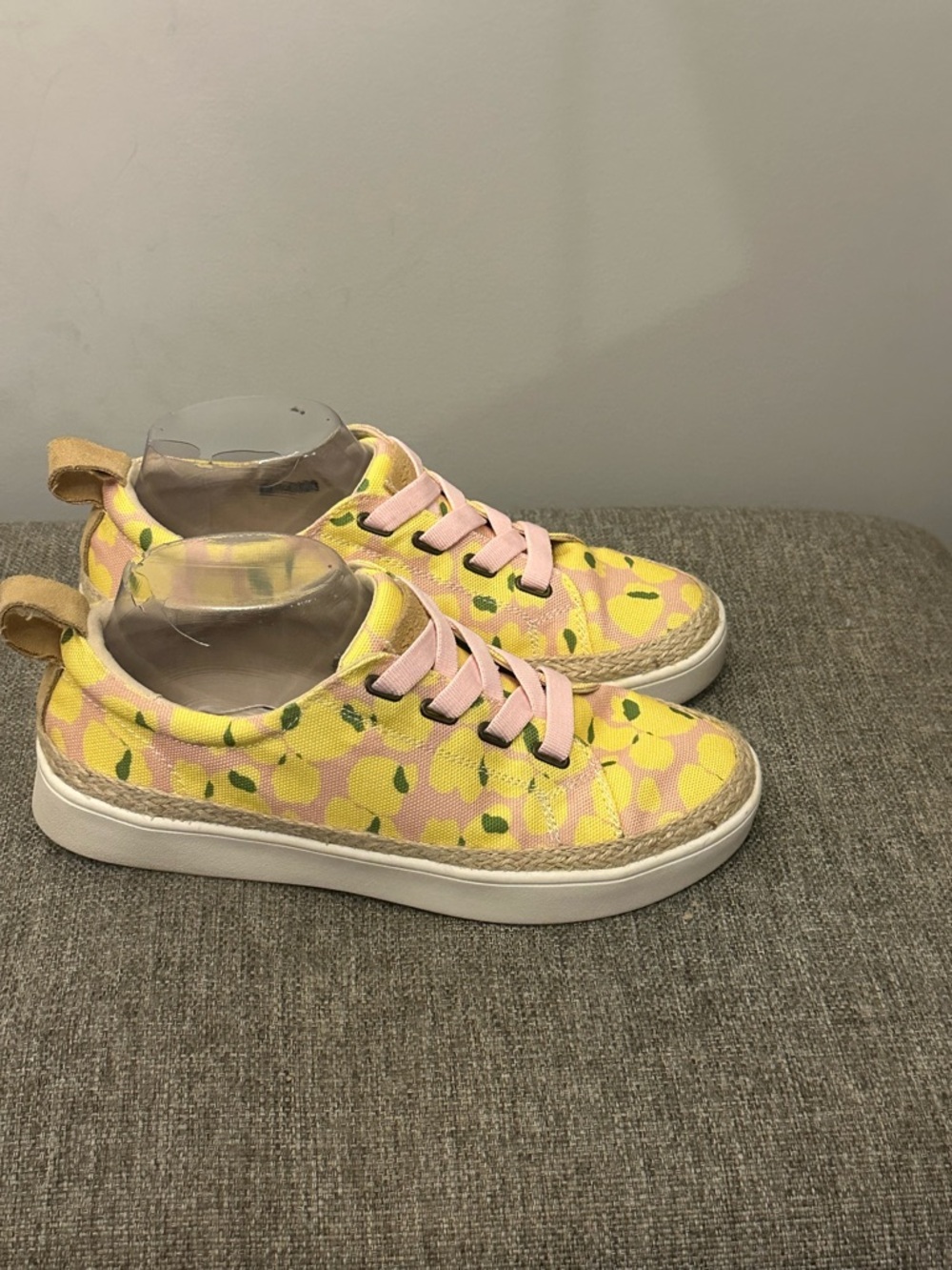 Spenco Malibu Lace Bokeh blush sneakers Yellow And Pink Size 7.5